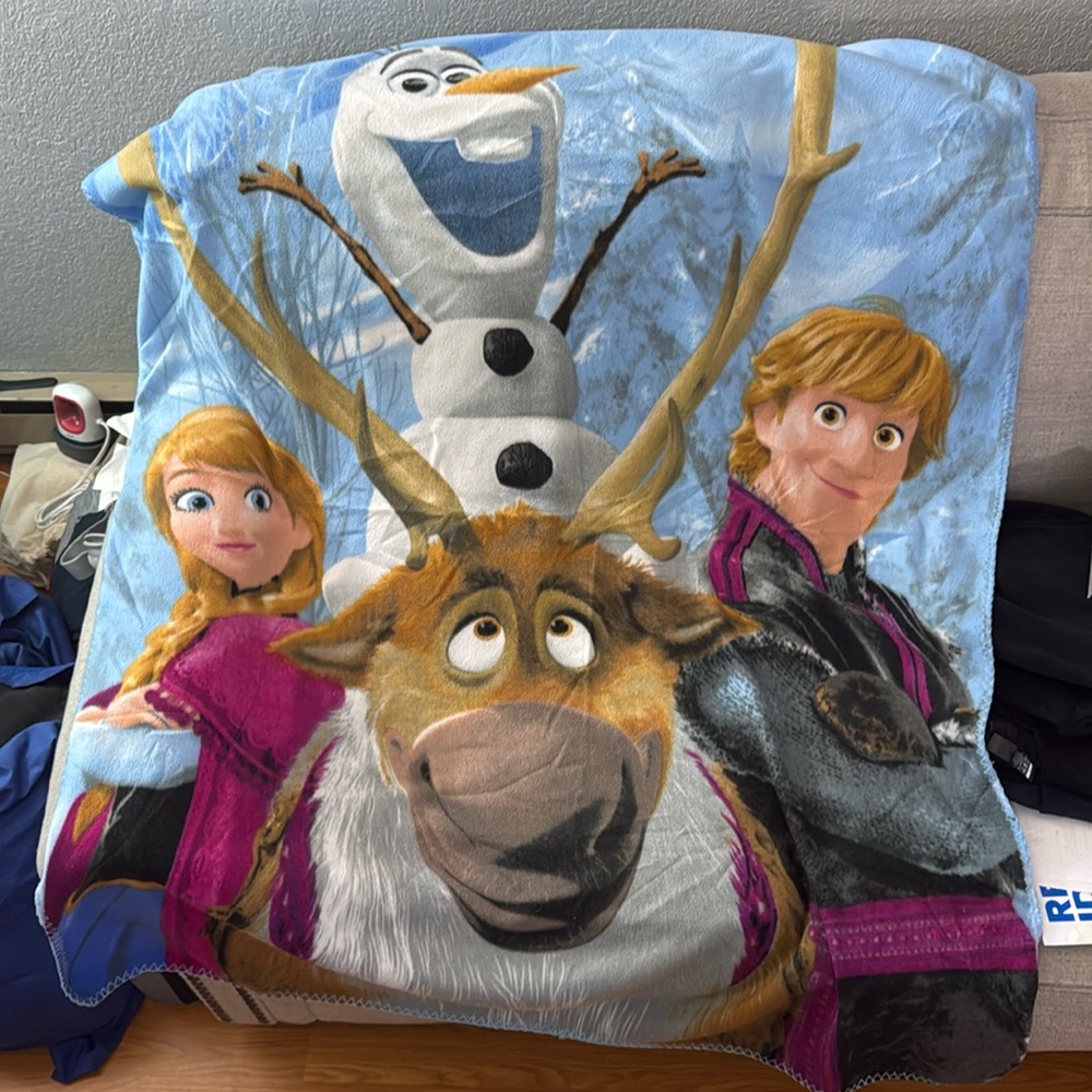 Frozen Fleece Throw Blanket.